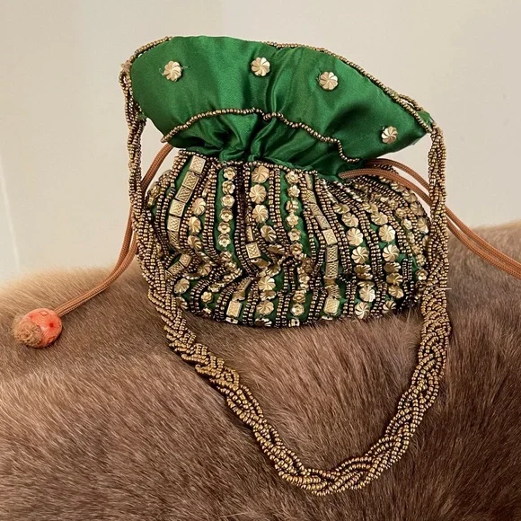 Elegant Green Metal, Plastic, Wooden Beaded Satin Women's Bag - Picture 1 of 10